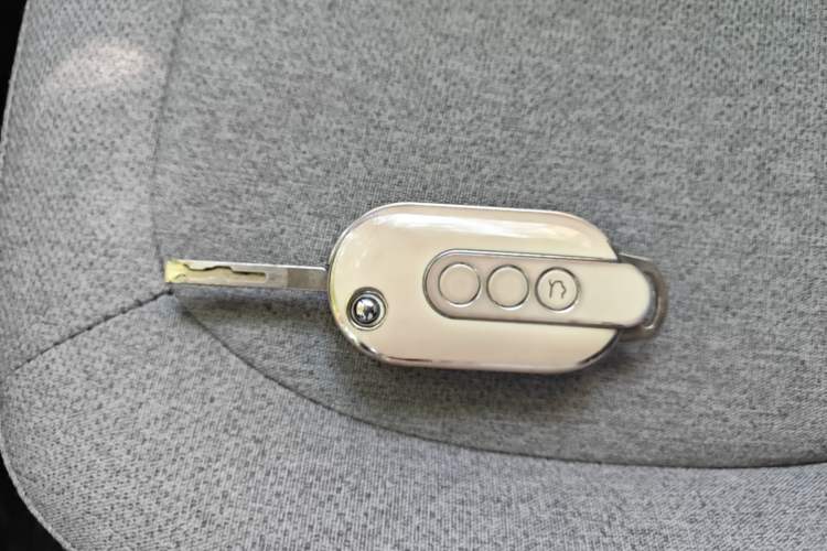Used Wuling Hongguang MINIEV 2022 Zizai Version Lithium Iron Phosphate Vehicle Key