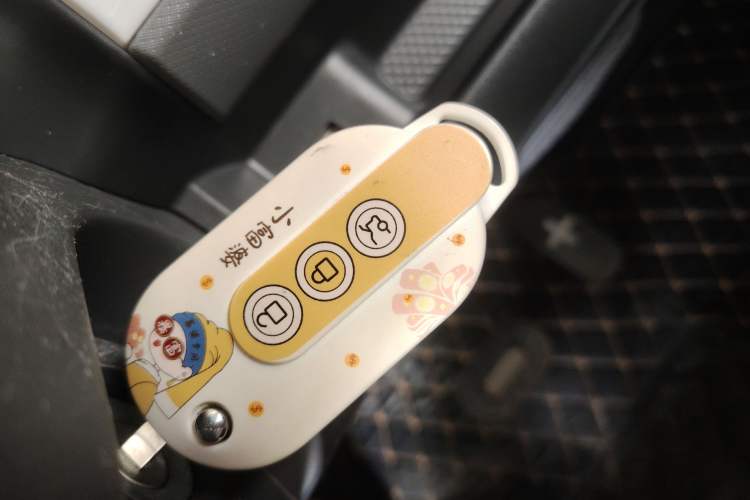 Used Wuling Hongguang MINIEV 2022 GAMEBOY 200km Gaming Edition with Lithium Iron Phosphate Vehicle Key