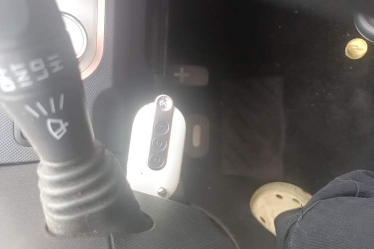 Used Wuling Hongguang MINIEV 2022 Macaron Premium Model – Lithium Iron Phosphate Vehicle Key