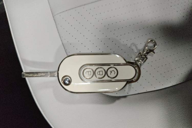 Used Wuling Hongguang MINIEV 2022 Convertible Model Vehicle Key