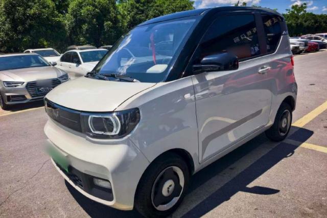 Ojetý Wuling Hongguang MINIEV 2022 Macaron Premium Model – Lithium Iron Phosphate