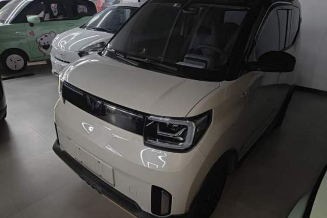 Ojetý Wuling Hongguang MINIEV 2022 GAMEBOY 200km Gaming Edition with Lithium Iron Phosphate