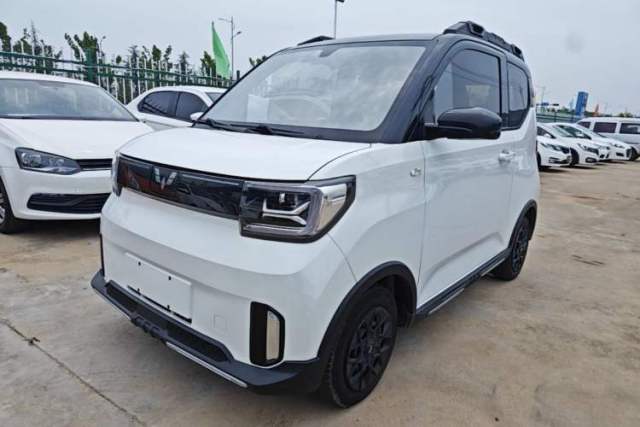 Ojetý Wuling Hongguang MINIEV 2022 GAMEBOY 200km Gaming Edition with Lithium Iron Phosphate