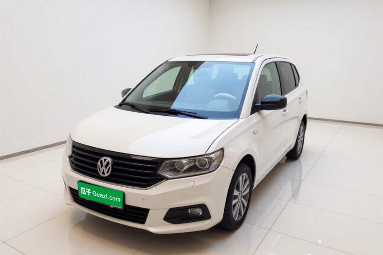 Фото Wuling с площадки