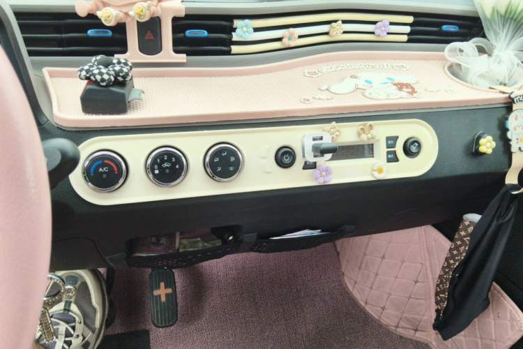 Used Wuling Hongguang MINIEV 2022 Easy Version Lithium-NMC Audio And AC Panel