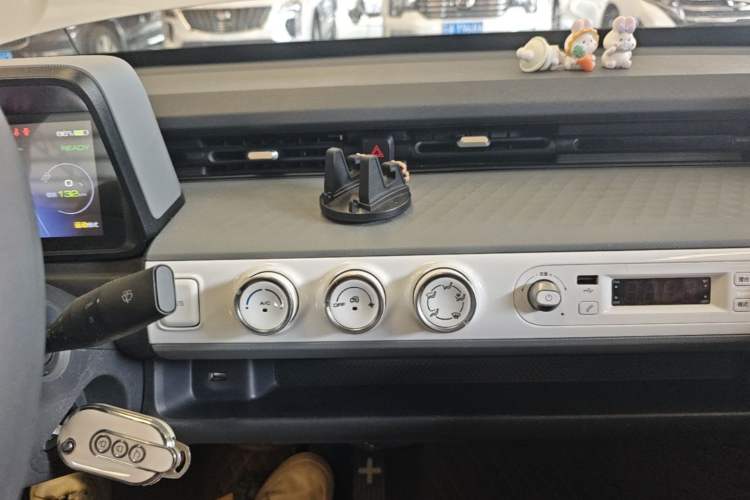 Used Wuling Hongguang MINIEV 2022 GAMEBOY 200km Gaming Edition with Lithium Iron Phosphate Audio And AC Panel