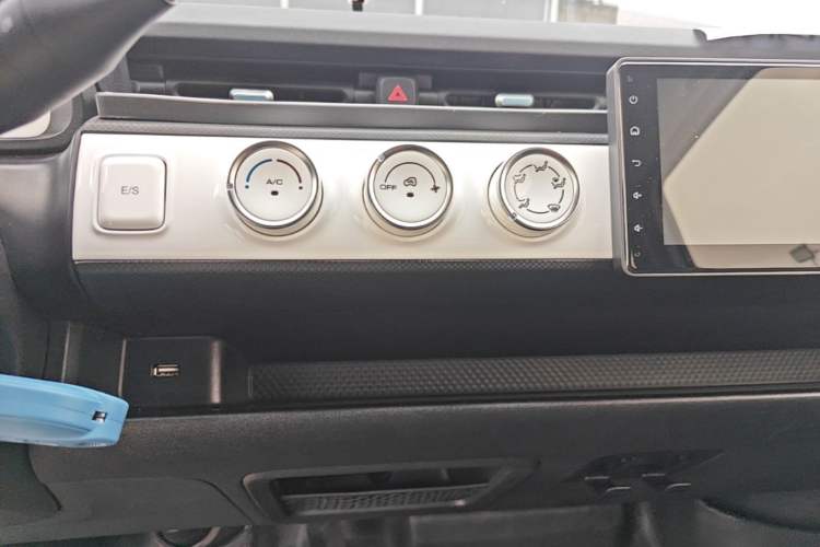 Used Wuling Hongguang MINIEV 2022 GAMEBOY 200km Gaming Edition with Lithium Iron Phosphate Audio And AC Panel
