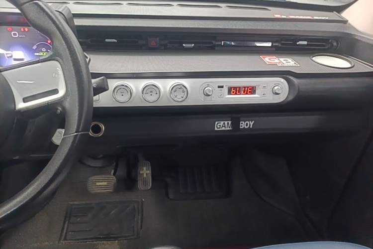Used Wuling Hongguang MINIEV 2022 GAMEBOY 200km Gaming Edition with Lithium Iron Phosphate Audio And AC Panel