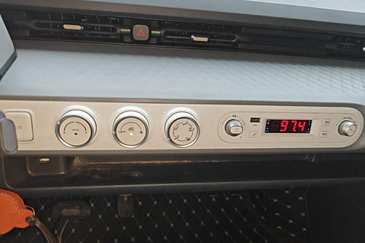 Used Wuling Hongguang MINIEV 2022 GAMEBOY 200km Gaming Edition with Lithium Iron Phosphate Audio And AC Panel