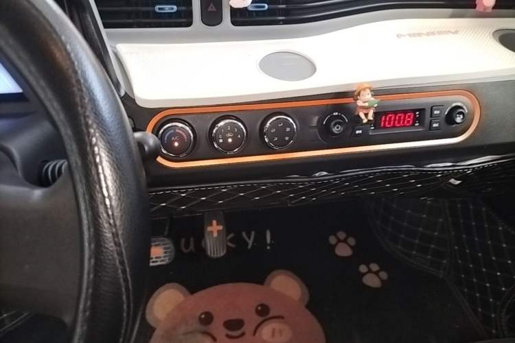 Used Wuling Hongguang MINIEV 2022 Enjoy Edition Lithium Iron Phosphate Audio And AC Panel