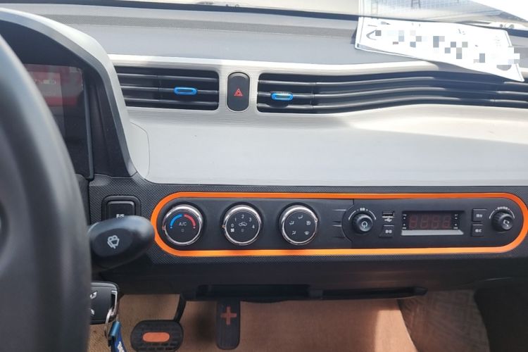 Used Wuling Hongguang MINIEV 2022 Zizai Version Lithium Iron Phosphate Audio And AC Panel