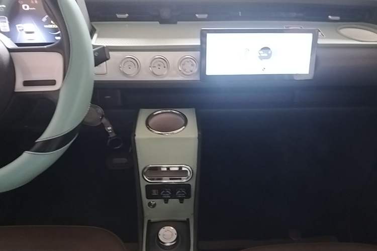Used Wuling Hongguang MINIEV 2022 GAMEBOY 200km Gaming Edition with Lithium Iron Phosphate Audio And AC Panel