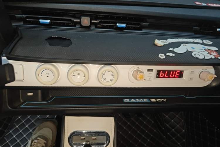 Used Wuling Hongguang MINIEV 2022 GAMEBOY 300km Enthusiast Model with Lithium Iron Phosphate Audio And AC Panel