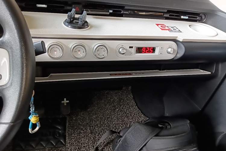 Used Wuling Hongguang MINIEV 2022 GAMEBOY 200km Gaming Edition with Lithium Iron Phosphate Audio And AC Panel