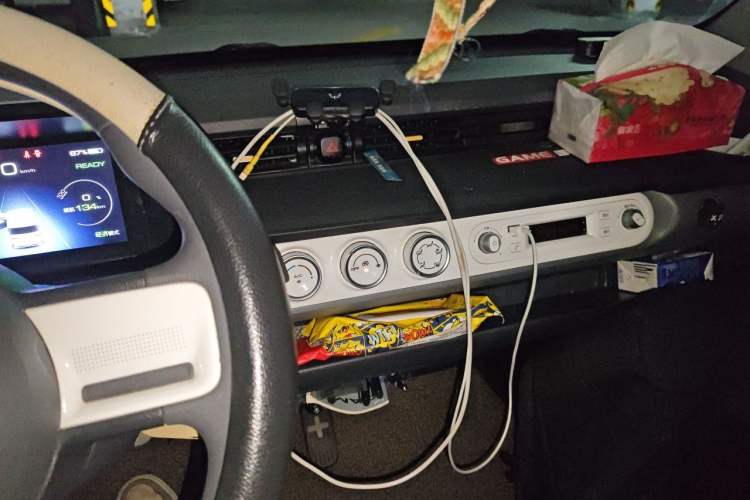 Used Wuling Hongguang MINIEV 2022 GAMEBOY 200km Gaming Edition with Lithium Iron Phosphate Audio And AC Panel