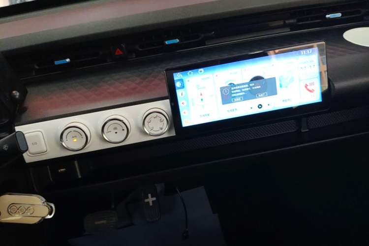 Used Wuling Hongguang MINIEV 2022 GAMEBOY 300km Enthusiast Model with Lithium Iron Phosphate Audio And AC Panel