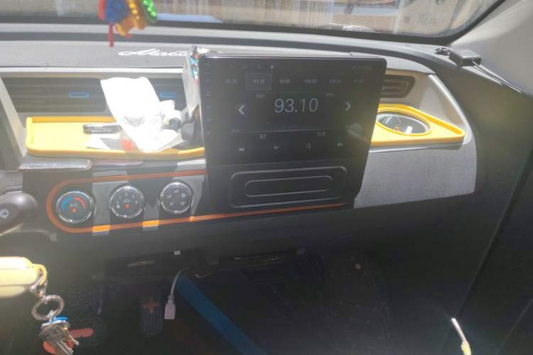Used Wuling Hongguang MINIEV 2022 Macaron Fashion Model Lithium Iron Phosphate Audio And AC Panel