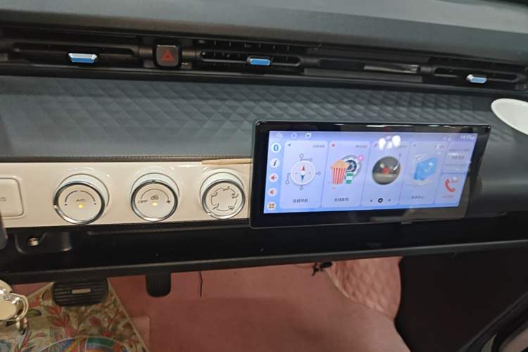 Used Wuling Hongguang MINIEV 2022 GAMEBOY 300km Enthusiast Model with Lithium Iron Phosphate Audio And AC Panel
