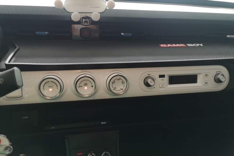 Used Wuling Hongguang MINIEV 2022 GAMEBOY 200km Gaming Edition with Lithium Iron Phosphate Audio And AC Panel