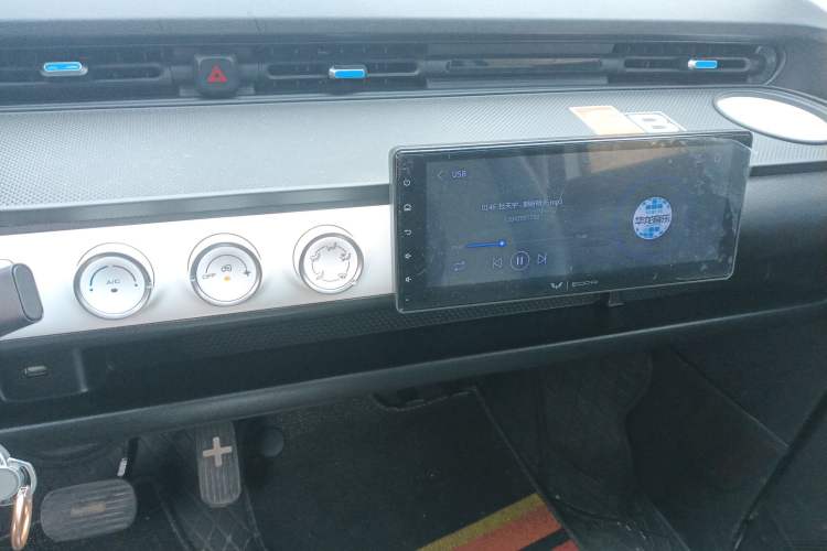 Used Wuling Hongguang MINIEV 2022 GAMEBOY 300km Enthusiast Model with Lithium Iron Phosphate Audio And AC Panel
