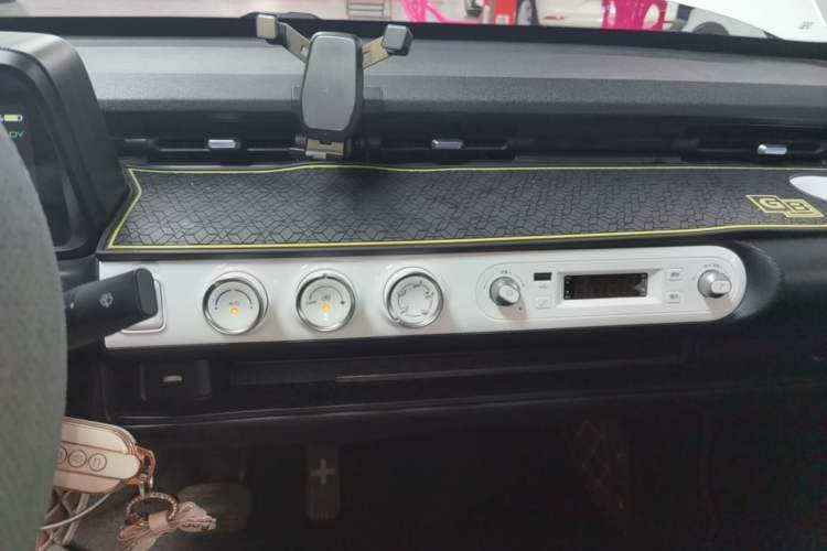Used Wuling Hongguang MINIEV 2022 GAMEBOY 200km Gaming Edition with Lithium Iron Phosphate Audio And AC Panel