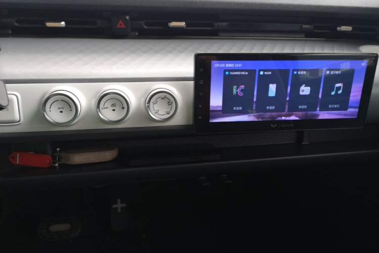 Used Wuling Hongguang MINIEV 2022 GAMEBOY 300km Play Edition Lithium Iron Phosphate Audio And AC Panel