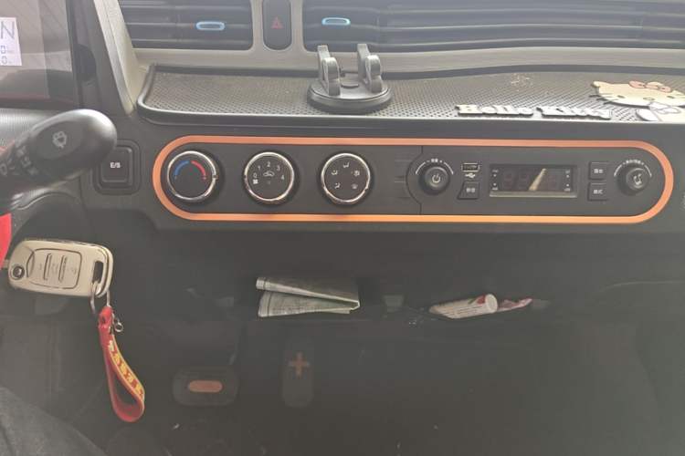 Used Wuling Hongguang MINIEV 2022 Easy Version Lithium-NMC Audio And AC Panel