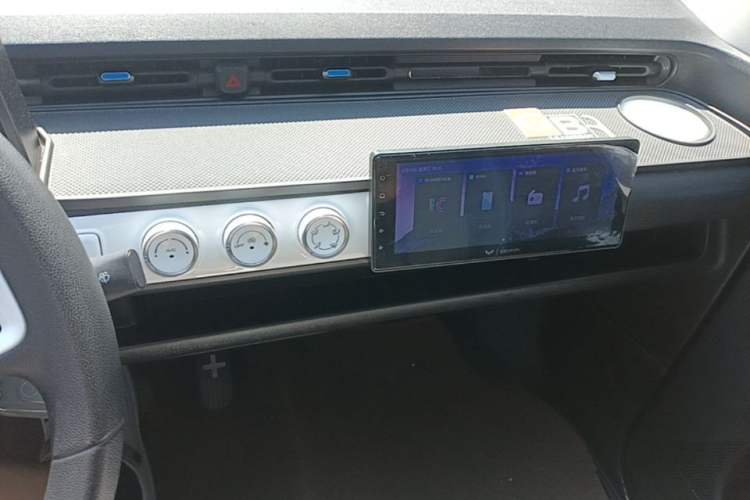 Used Wuling Hongguang MINIEV 2022 GAMEBOY 300km Enthusiast Model with Lithium Iron Phosphate Audio And AC Panel