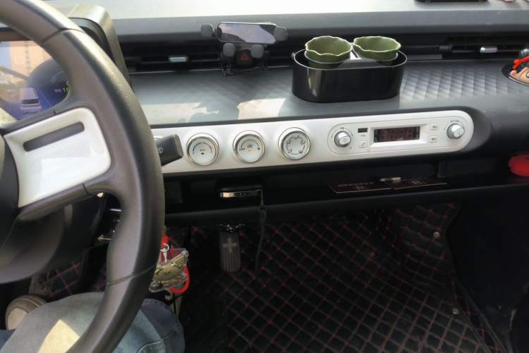 Used Wuling Hongguang MINIEV 2022 GAMEBOY 200km Gaming Edition with Lithium Iron Phosphate Audio And AC Panel