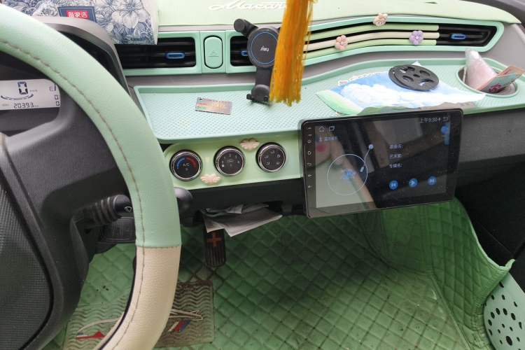 Used Wuling Hongguang MINIEV 2022 Easy Version Lithium Iron Phosphate Audio And AC Panel
