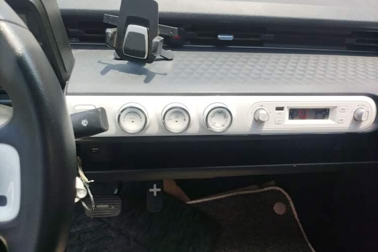Used Wuling Hongguang MINIEV 2022 GAMEBOY 200km Gaming Edition with Lithium Iron Phosphate Audio And AC Panel