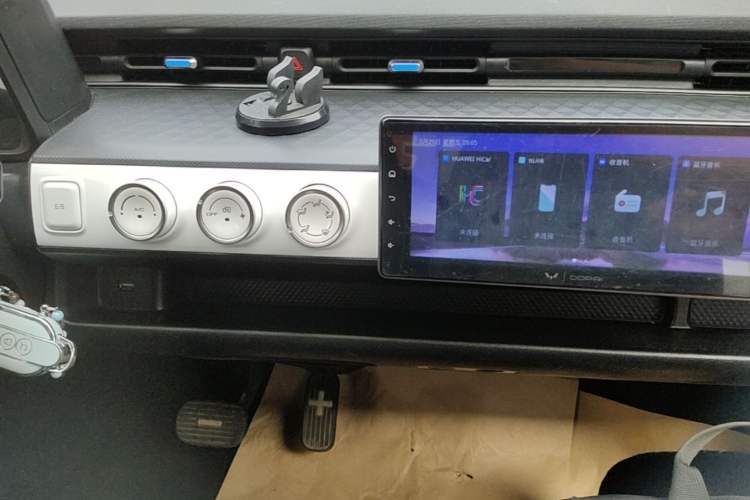Used Wuling Hongguang MINIEV 2022 GAMEBOY 300km Enthusiast Model with Lithium Iron Phosphate Audio And AC Panel