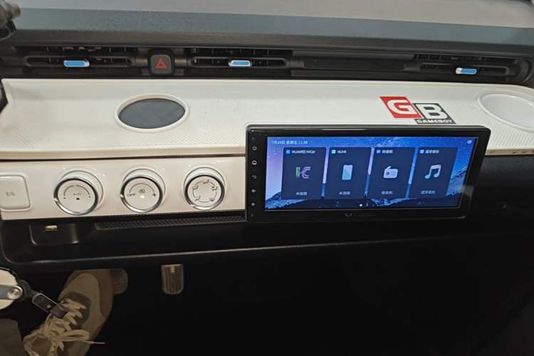 Used Wuling Hongguang MINIEV 2022 GAMEBOY 300km Enthusiast Model with Lithium Iron Phosphate Audio And AC Panel