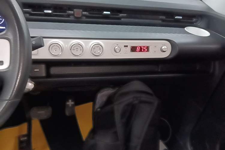 Used Wuling Hongguang MINIEV 2022 GAMEBOY 200km Gaming Edition with Lithium Iron Phosphate Audio And AC Panel