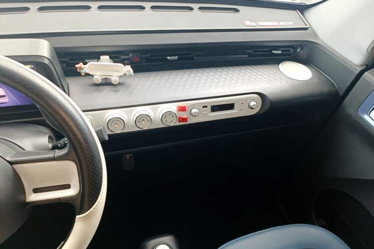 Used Wuling Hongguang MINIEV 2022 GAMEBOY 200km Gaming Edition with Lithium Iron Phosphate Audio And AC Panel