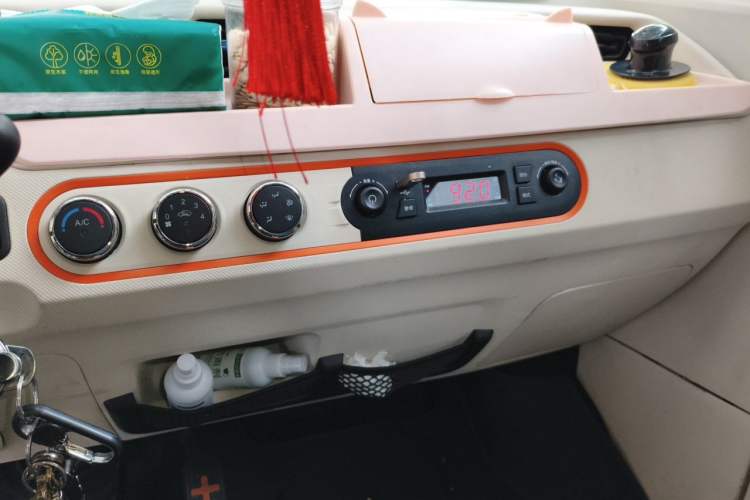 Used Wuling Hongguang MINIEV 2022 Zizai Version Lithium Iron Phosphate Audio And AC Panel