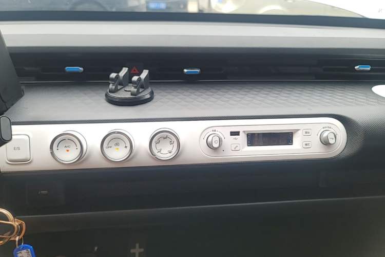 Used Wuling Hongguang MINIEV 2022 GAMEBOY 200km Gaming Edition with Lithium Iron Phosphate Audio And AC Panel