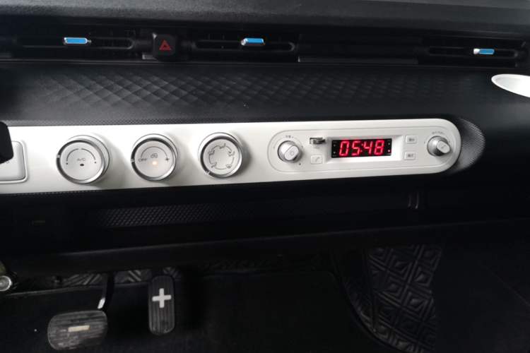 Used Wuling Hongguang MINIEV 2022 GAMEBOY 300km Enthusiast Model with Lithium Iron Phosphate Audio And AC Panel