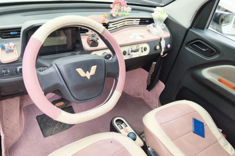 Used Wuling Hongguang MINIEV 2022 Easy Version Lithium-NMC Center Console