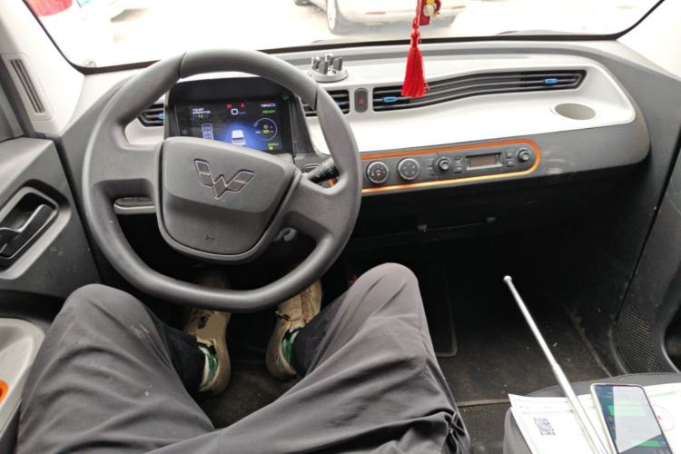 Used Wuling Hongguang MINIEV 2022 Macaron Premium Model – Lithium Iron Phosphate Center Console