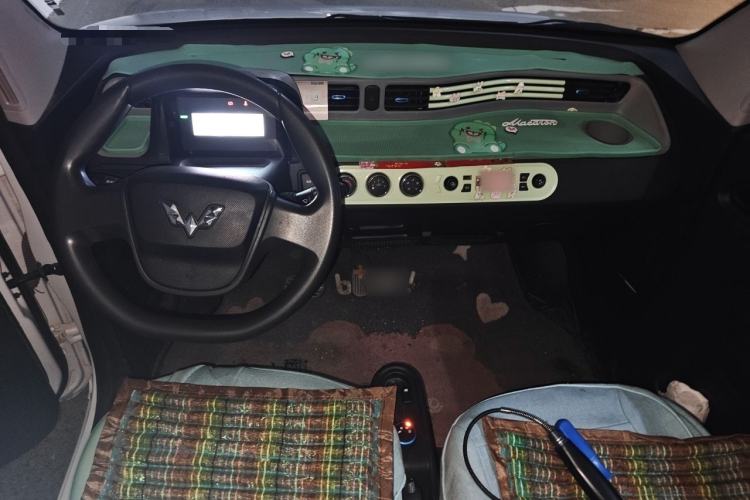 Used Wuling Hongguang MINIEV 2022 Easy Version Lithium-NMC Center Console