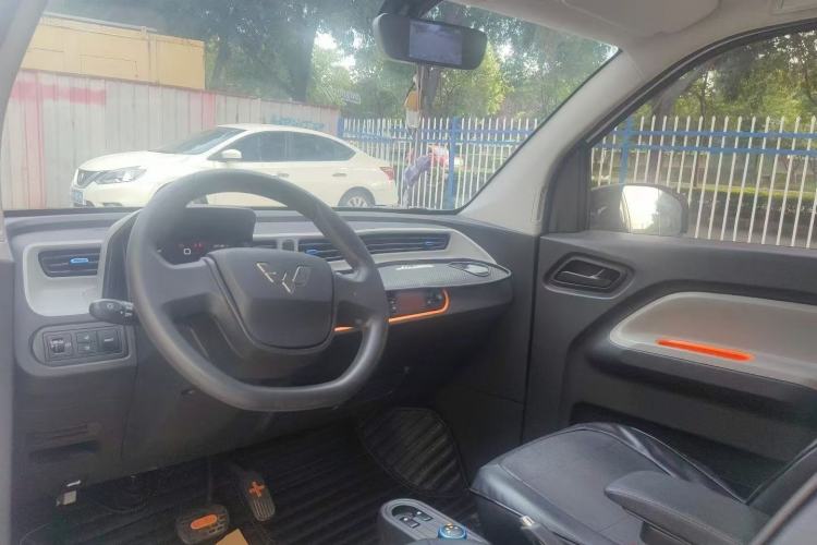 Used Wuling Hongguang MINIEV 2022 Zizai Version Lithium Iron Phosphate Center Console