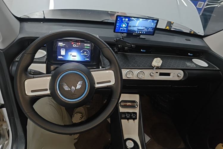Used Wuling Hongguang MINIEV 2022 GAMEBOY 300km Enthusiast Model with Lithium Iron Phosphate Center Console
