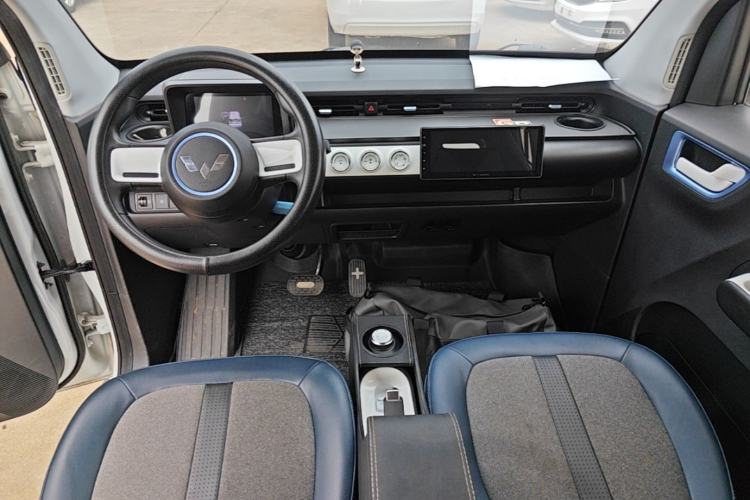 Used Wuling Hongguang MINIEV 2022 GAMEBOY 200km Gaming Edition with Lithium Iron Phosphate Center Console