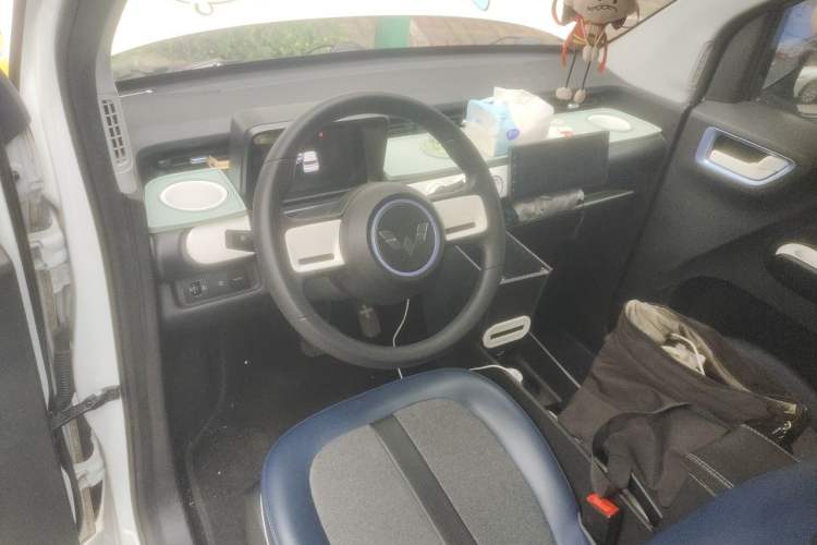 Used Wuling Hongguang MINIEV 2022 GAMEBOY 200km Gaming Edition with Lithium Iron Phosphate Center Console