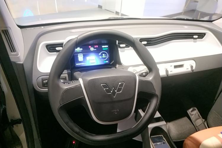 Used Wuling Hongguang MINIEV 2022 Macaron Fashion Edition Lithium-Nickel-Cobalt-Alpha-oxide Center Console