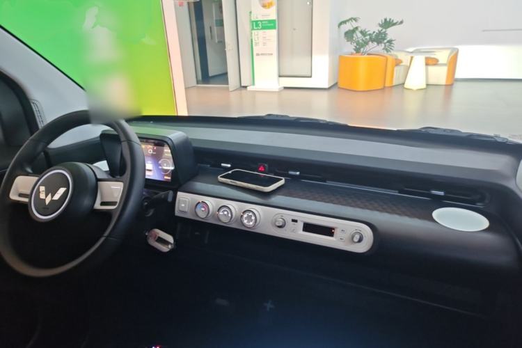 Used Wuling Hongguang MINIEV 2022 GAMEBOY 200km Gaming Edition with Lithium Iron Phosphate Center Console