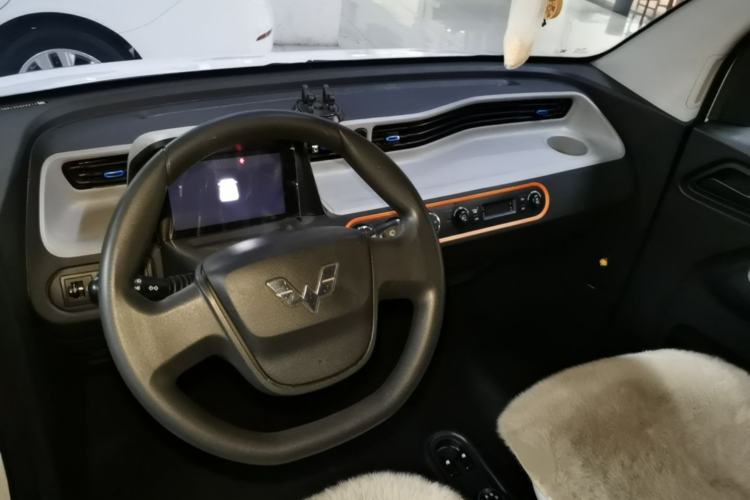 Used Wuling Hongguang MINIEV 2022 Zizai Version Lithium-NMC Center Console