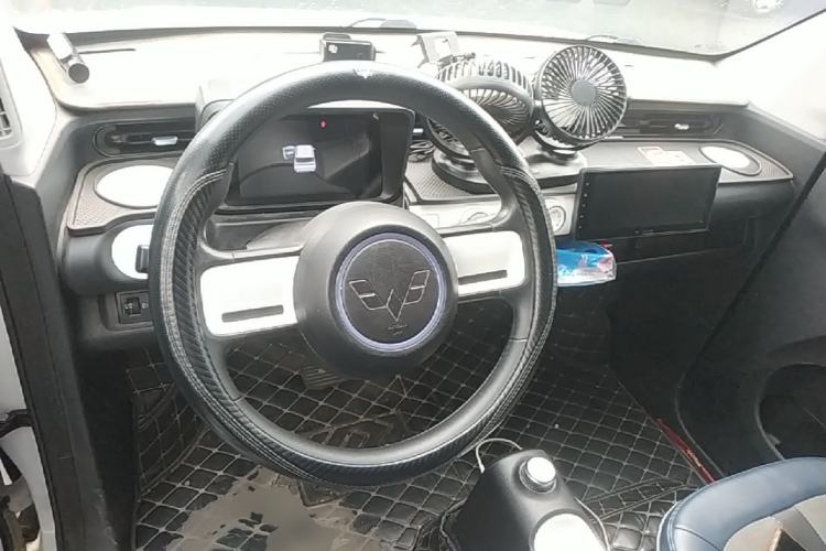 Used Wuling Hongguang MINIEV 2022 GAMEBOY 200km Gaming Edition with Lithium Iron Phosphate Center Console