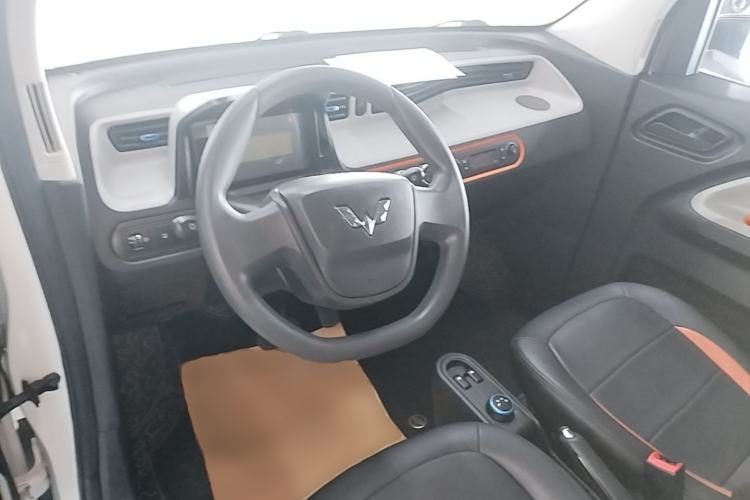 Used Wuling Hongguang MINIEV 2022 Easy Version Lithium Iron Phosphate Center Console